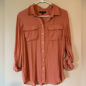 Banana Republic Dress Shirt- Slighty Used. ❤️